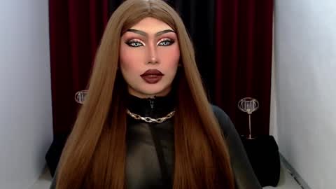 Snapshot of giaxxx01 chatting on January 27, 2025, 7:56 am Gia X online show from January 27, 2025, 7:56 am