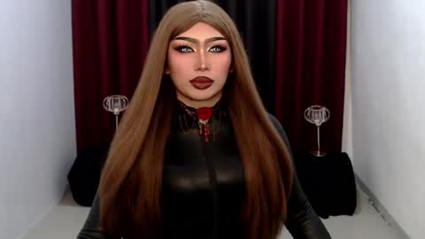 Snapshot of giaxxx01 chatting on February 17, 2025, 5:25 am Gia X online show from February 17, 2025, 5:25 am