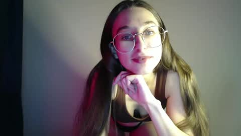 Gigi online show from December 16, 2024, 3:32 pm