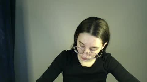 Gigi online show from December 19, 2024, 2:13 pm