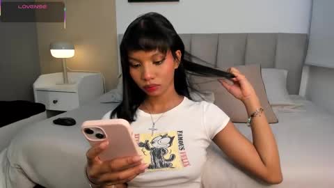 Snapshot of gigi_strawberry chatting on September 10, 2025, 4:45 am GIGI online show from September 10, 2025, 4:45 am