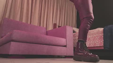 Snapshot of gigifontaine_ chatting on November 27, 2025, 10:34 pm Gigi independet model P online show from November 27, 2025, 10:34 pm