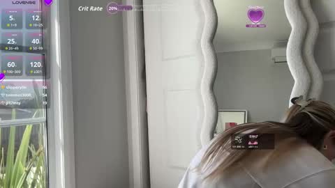 Gigi  online show from October 3, 2025, 12:07 am