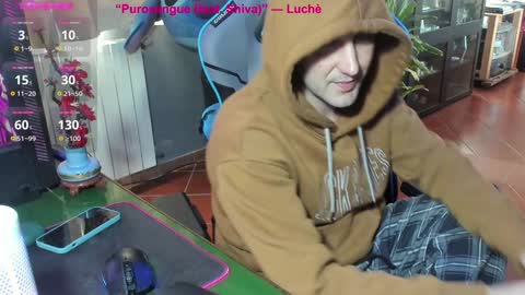 Snapshot of gil_gamesh90 chatting on January 11, 2025, 11:45 am Mirko online show from January 11, 2025, 11:45 am