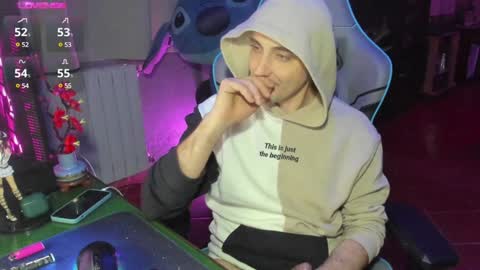 Snapshot of gil_gamesh90 chatting on February 8, 2025, 11:24 pm Mirko online show from February 8, 2025, 11:24 pm