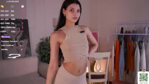 Snapshot of gimme_the_kiss chatting on November 21, 2025, 8:13 am Mia online show from November 21, 2025, 8:13 am