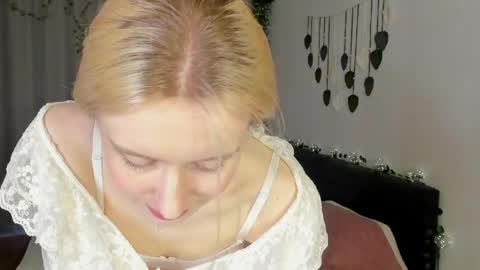 Gin online show from April 24, 2026, 6:38 am