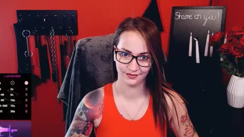 Snapshot of gina_hotlick chatting on November 8, 2025, 8:36 am gina_hotlick online show from November 8, 2025, 8:36 am