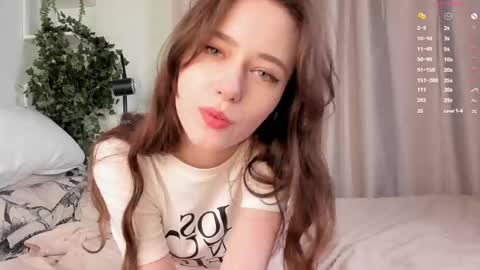 Snapshot of gina_vicious chatting on February 27, 2025, 8:20 pm Gina online show from February 27, 2025, 8:20 pm