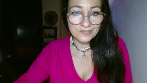 Snapshot of ginaoneon chatting on February 12, 2025, 11:20 pm GinaONeon online show from February 12, 2025, 11:20 pm