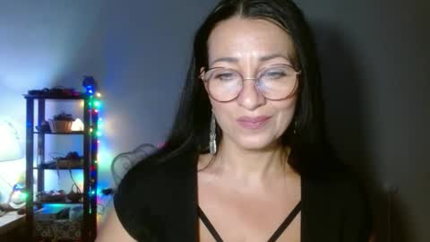 Snapshot of ginaoneon chatting on November 13, 2025, 8:19 pm GinaONeon online show from November 13, 2025, 8:19 pm