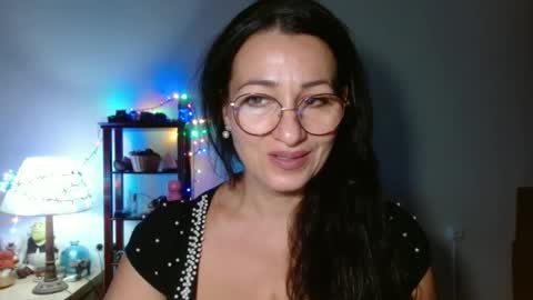 GinaONeon online show from November 18, 2025, 8:46 pm