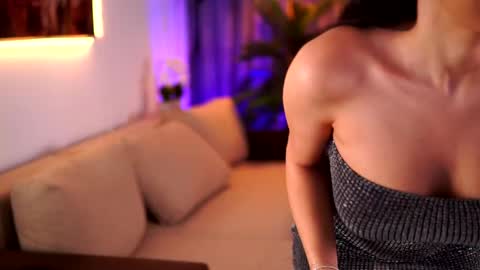 Snapshot of ginavalentinna chatting on January 8, 2025, 7:34 pm Gina online show from January 8, 2025, 7:34 pm