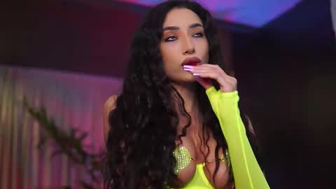 Gina online show from January 12, 2026, 7:52 pm