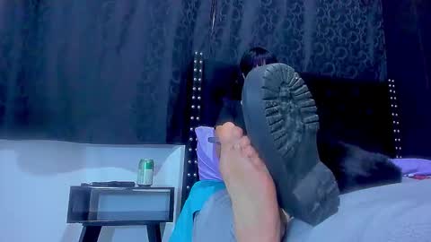 Miss online show from November 22, 2025, 10:42 pm