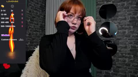 ginger_hood online show from December 15, 2025, 6:06 am