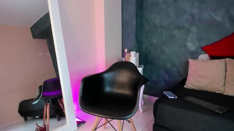 Ginger online show from October 20, 2025, 7:14 pm