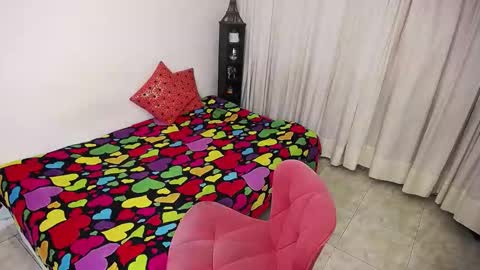 Giorgia online show from November 24, 2025, 12:21 am