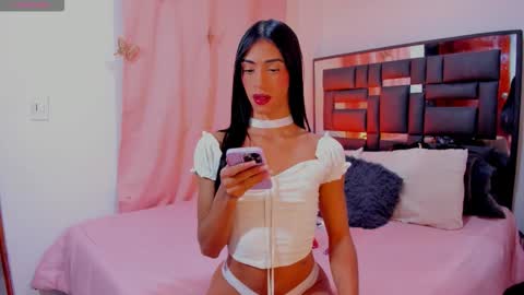 gio_gray online show from November 4, 2025, 10:47 am