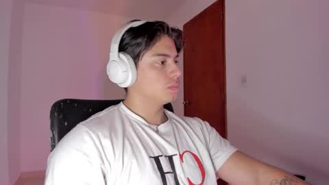 Snapshot of gio_russo chatting on February 16, 2026, 5:09 pm GioRusso online show from February 16, 2026, 5:09 pm