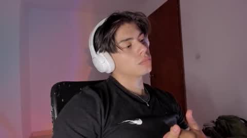 Snapshot of gio_russo chatting on February 25, 2026, 9:24 pm GioRusso online show from February 25, 2026, 9:24 pm