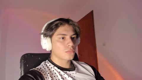 Snapshot of gio_russo chatting on March 8, 2026, 12:30 am GioRusso online show from March 8, 2026, 12:30 am