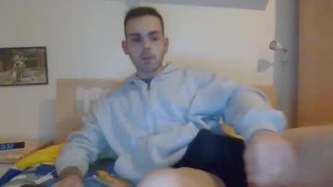 Snapshot of gionnylove chatting on December 11, 2024, 11:32 pm gionnylove online show from December 11, 2024, 11:32 pm