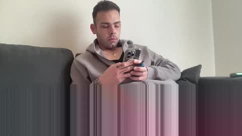 Snapshot of gionnylove chatting on April 15, 2026, 8:54 am gionnylove online show from April 15, 2026, 8:54 am