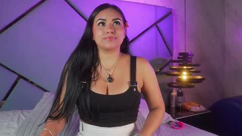 Snapshot of giorgia_13 chatting on October 19, 2025, 3:18 am giorgia online show from October 19, 2025, 3:18 am