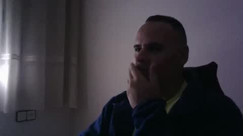 Snapshot of gioshadow chatting on October 15, 2025, 11:43 am gioshadow online show from October 15, 2025, 11:43 am