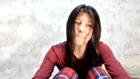 Snapshot of girl_cute007 chatting on February 13, 2026, 8:05 pm girl_cute007 online show from February 13, 2026, 8:05 pm