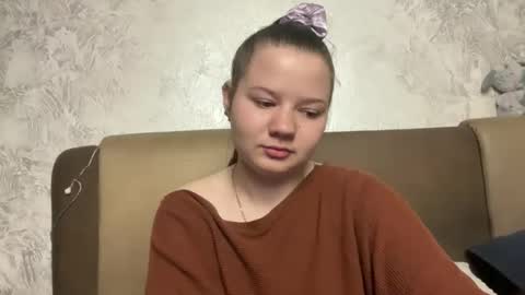girl_cute07 online show from May 19, 2026, 6:58 pm