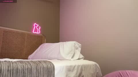 Snapshot of girl_i_am chatting on January 4, 2025, 5:16 pm Nikki online show from January 4, 2025, 5:16 pm