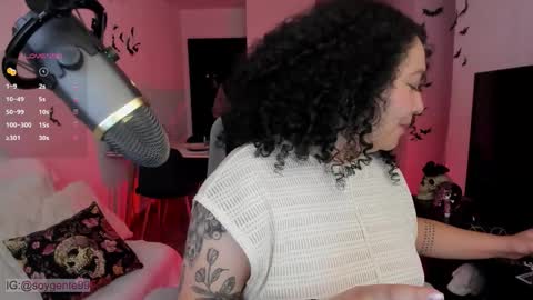 Snapshot of girl_inline chatting on October 24, 2025, 1:57 am girl_inline online show from October 24, 2025, 1:57 am