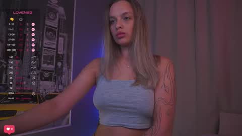 Snapshot of girl_peach_ chatting on September 23, 2025, 6:11 pm Kate online show from September 23, 2025, 6:11 pm