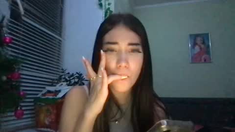 Snapshot of girl_sue chatting on December 14, 2024, 10:07 pm girl_sue online show from December 14, 2024, 10:07 pm