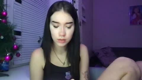 Snapshot of girl_sue chatting on December 28, 2024, 10:34 pm girl_sue online show from December 28, 2024, 10:34 pm