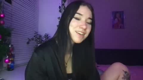 Snapshot of girl_sue chatting on January 2, 2025, 9:28 pm girl_sue online show from January 2, 2025, 9:28 pm