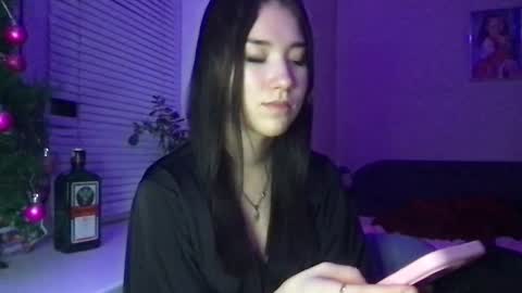 Snapshot of girl_sue chatting on January 6, 2025, 10:47 pm girl_sue online show from January 6, 2025, 10:47 pm