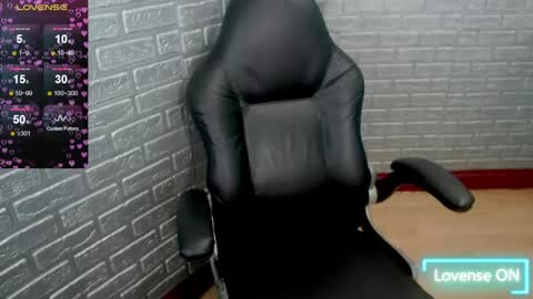 Snapshot of girlkondx1_bella chatting on February 15, 2025, 2:55 pm girlkond online show from February 15, 2025, 2:55 pm