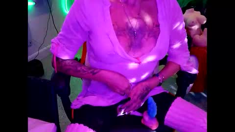 girls227445638252 online show from September 28, 2025, 6:19 am