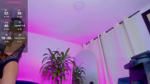 Snapshot of girlsonline_ chatting on December 25, 2024, 12:48 am C. Sofia online show from December 25, 2024, 12:48 am