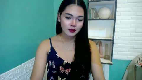 Snapshot of girlsweet_preciousxoxo chatting on February 1, 2026, 1:42 pm Precious online show from February 1, 2026, 1:42 pm