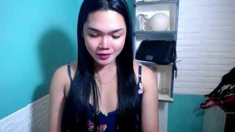 Snapshot of girlsweet_preciousxoxo chatting on February 3, 2026, 6:40 am Precious online show from February 3, 2026, 6:40 am