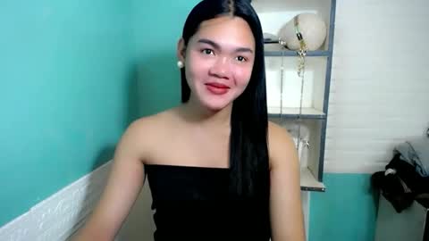 Snapshot of girlsweet_preciousxoxo chatting on February 11, 2026, 1:16 pm Precious online show from February 11, 2026, 1:16 pm
