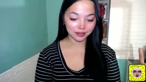 Rhaine online show from March 25, 2026, 5:52 pm