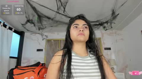 Snapshot of giselamaru chatting on November 2, 2025, 11:12 am online show from November 2, 2025, 11:12 am