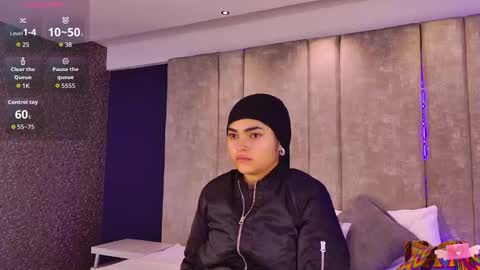     online show from November 23, 2025, 10:59 am