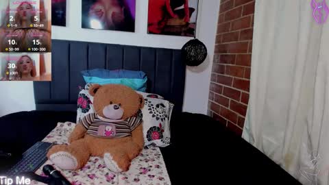 Snapshot of gisele_cedield chatting on October 14, 2025, 2:23 am Kylie online show from October 14, 2025, 2:23 am