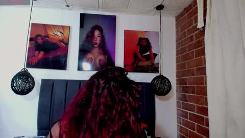 Snapshot of gisele_cedield chatting on November 2, 2025, 1:30 am Kylie online show from November 2, 2025, 1:30 am